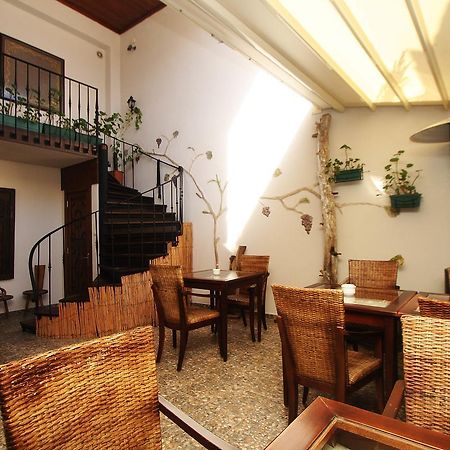 Harmoni Hotel 알라카티 외부 사진