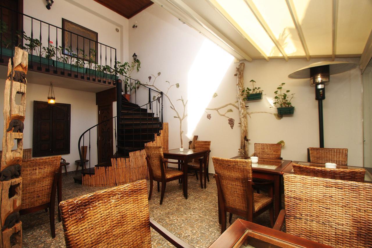 Harmoni Hotel 알라카티 외부 사진